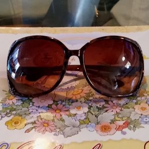 Jessica Simpson glasses